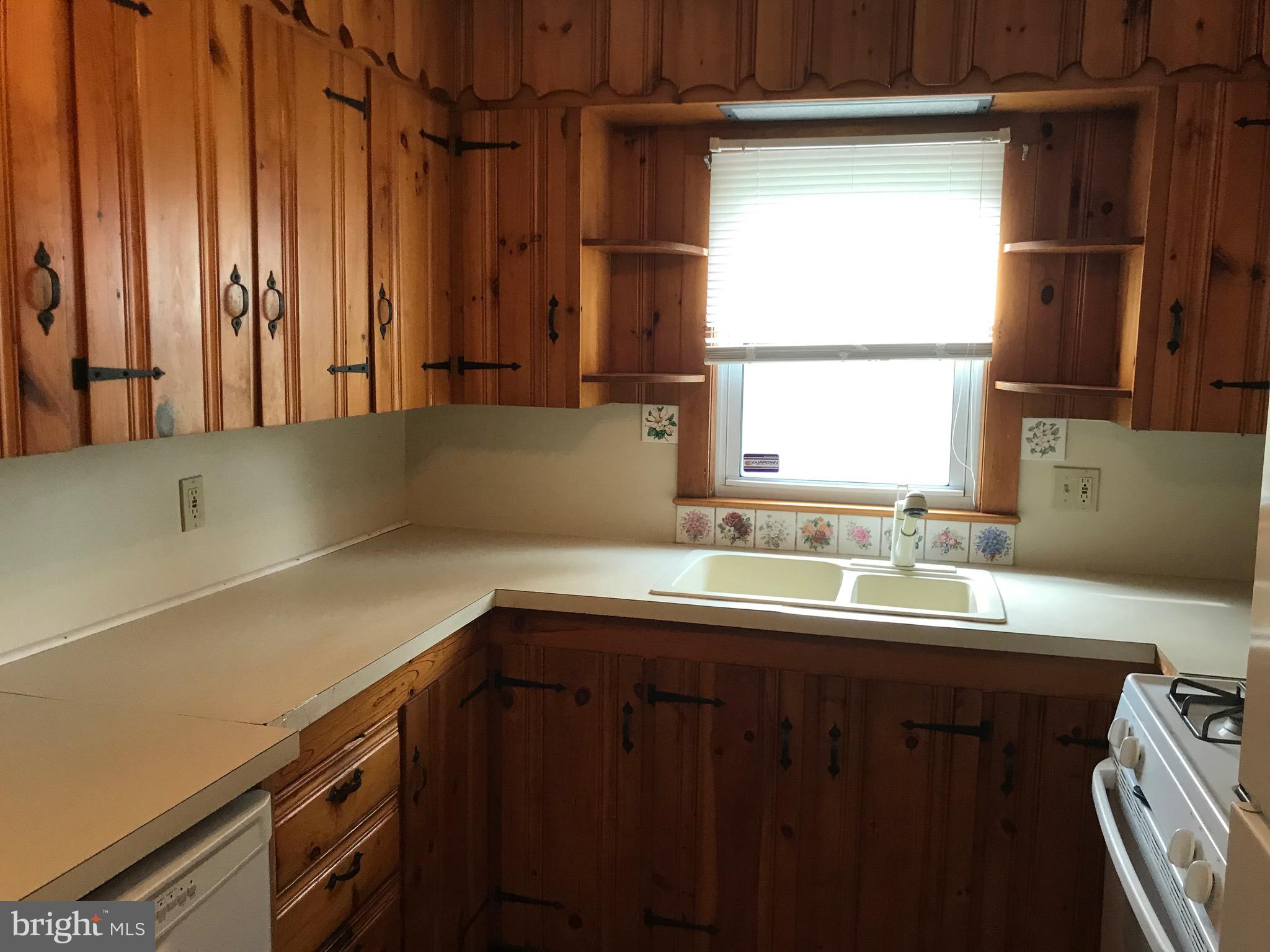 355 South Hook Road Pennsville, NJ 08070 - Photo 10 of 33 Gallery Image 10