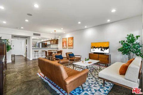 $389,000 | 277 East Alejo Road, Unit 101, Palm Springs, CA 92262