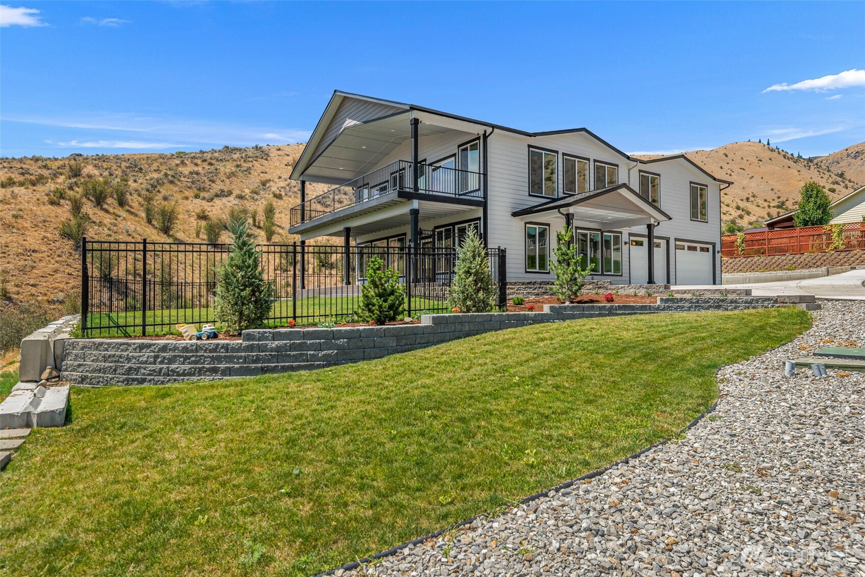 9971 Saska Way Entiat, WA 98822 - Photo 1 of 37