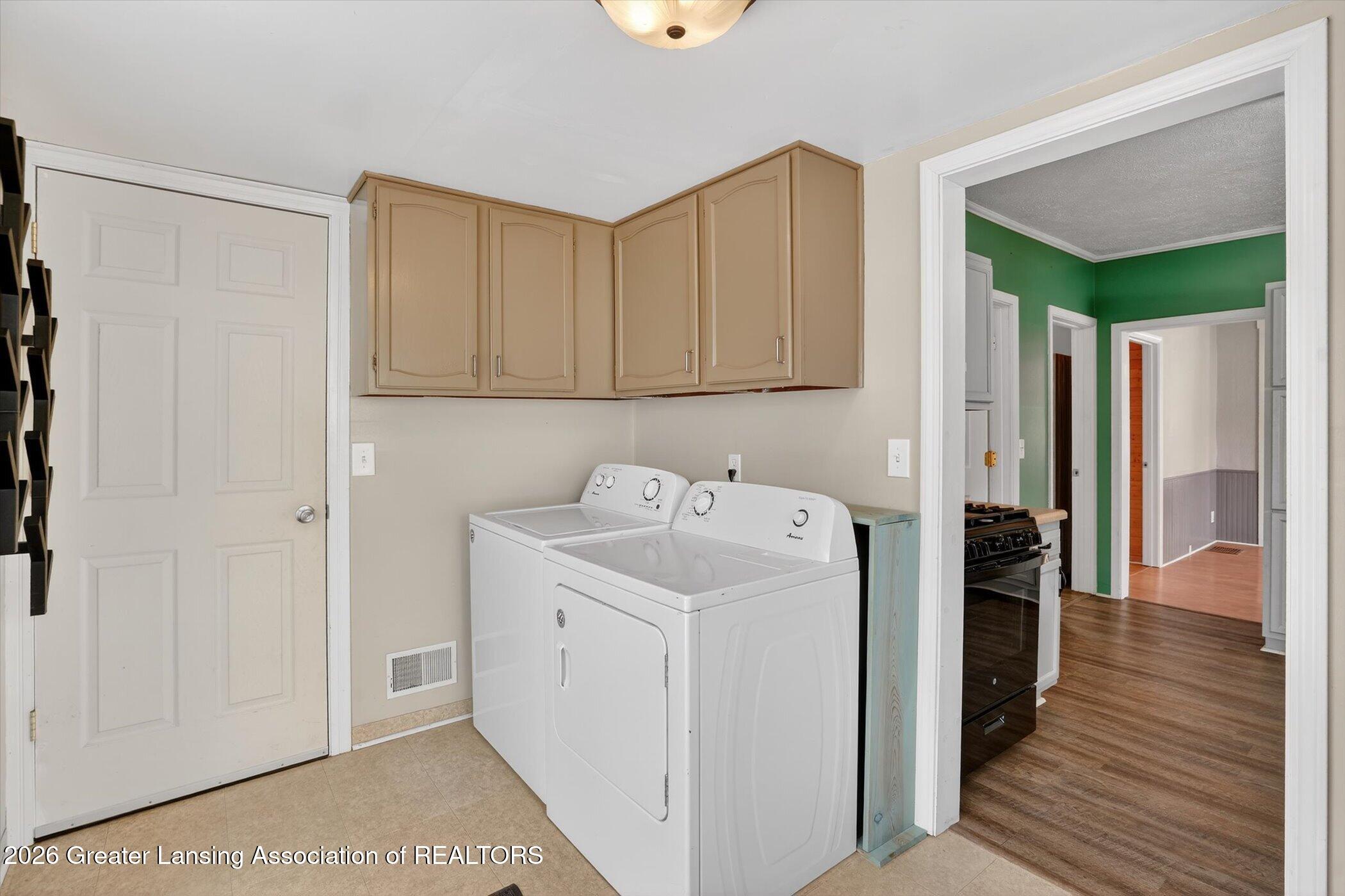715 South Cochran Road Charlotte, MI 48813 - Photo 21 of 39 30-715 S Cochran Rd Charlotte-Windowstil