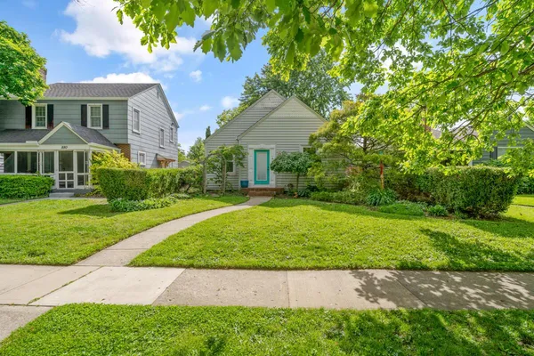 $419,000 | 886 South Roosevelt Avenue, Columbus, OH 43209