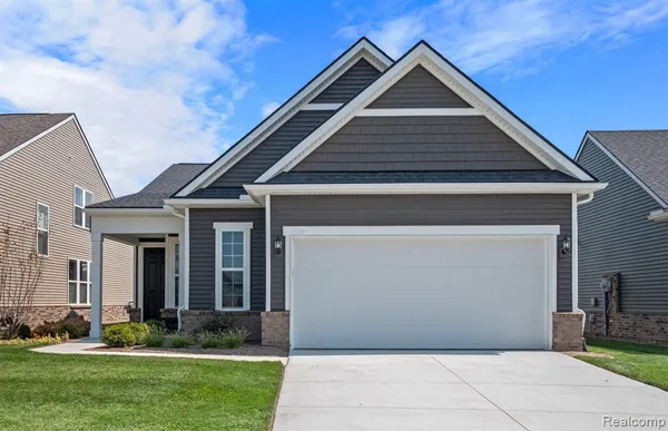 $487,990 | 3371 Beech Bark Court, Milford, MI 48381