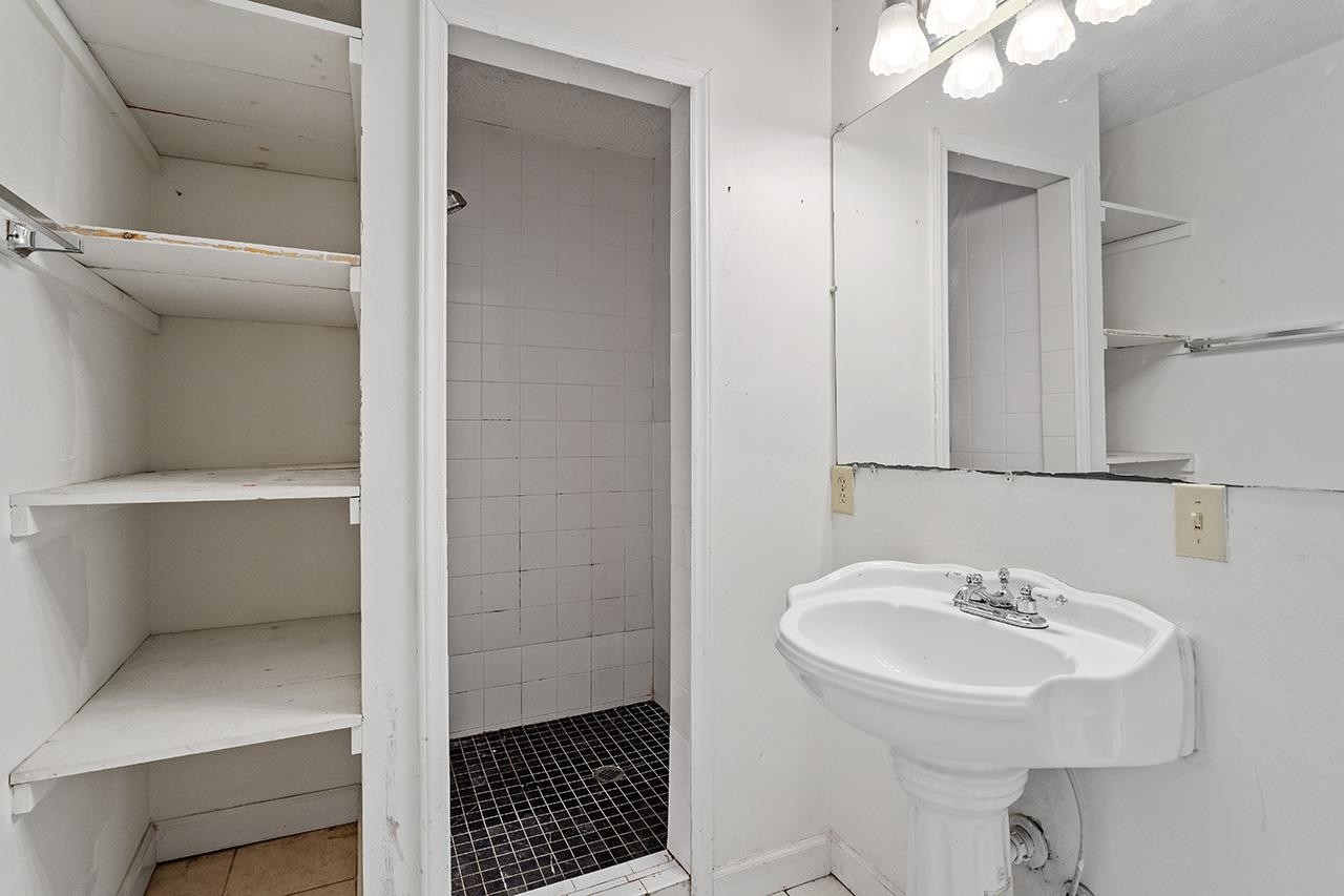 24 Dixie Trail Raleigh, NC 27607 - Photo 23 of 38 Photo 23