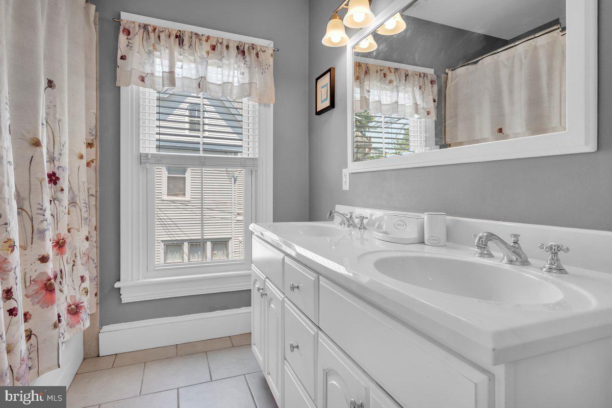 218 Chestnut Street Haddonfield, NJ 08033 - Photo 29 of 43 Gallery Image 29