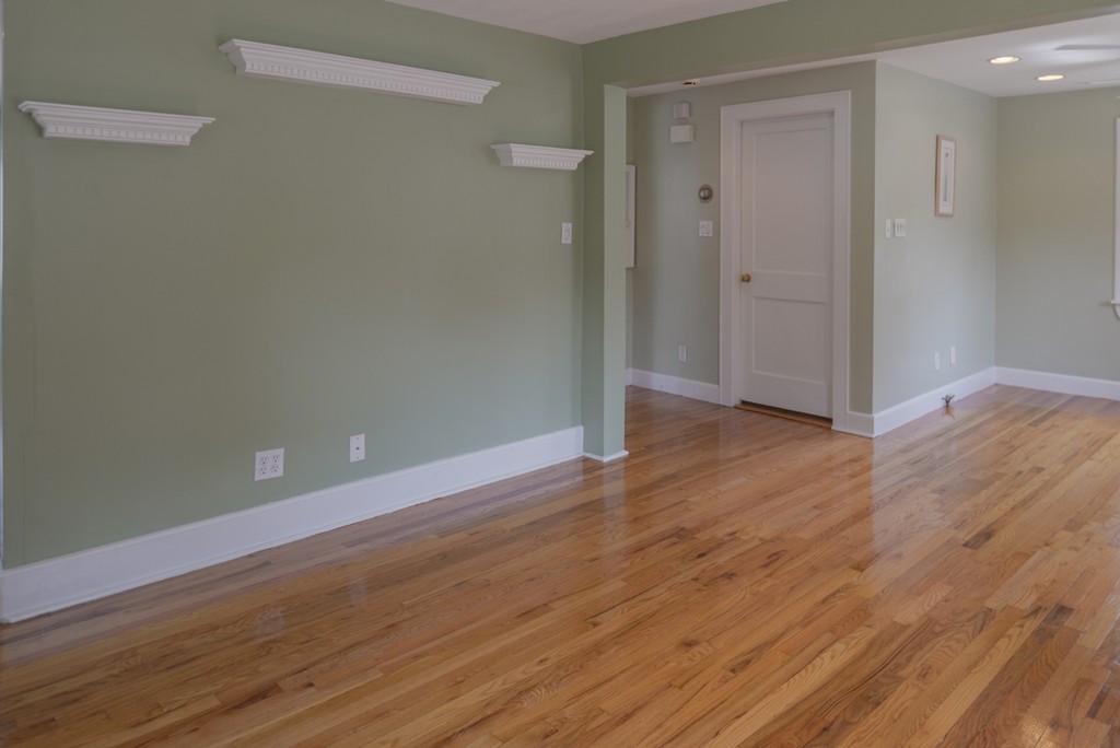 24 Rainbow Road Peabody, MA 01960 - Photo 4 of 30 Gallery Image 4