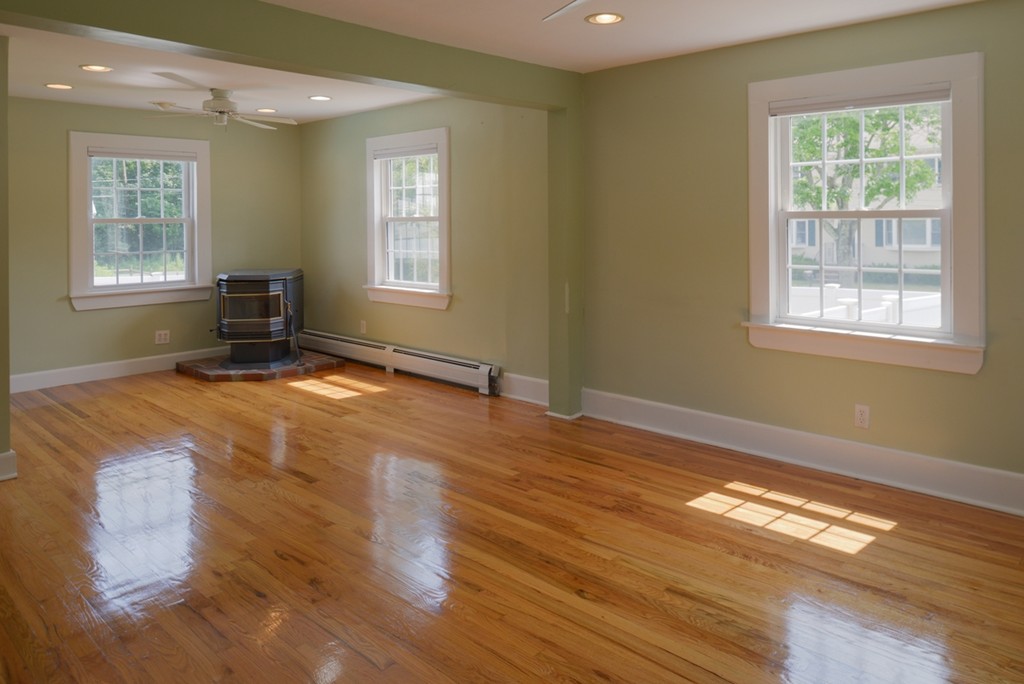 24 Rainbow Road Peabody, MA 01960 - Photo 6 of 30 Gallery Image 6