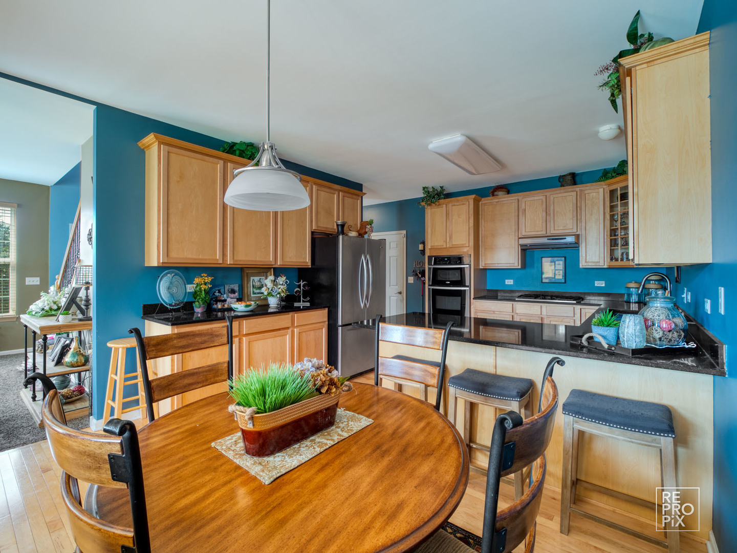 833 Oak Hollow Road Crystal Lake, IL 60014 - Photo 3 of 18