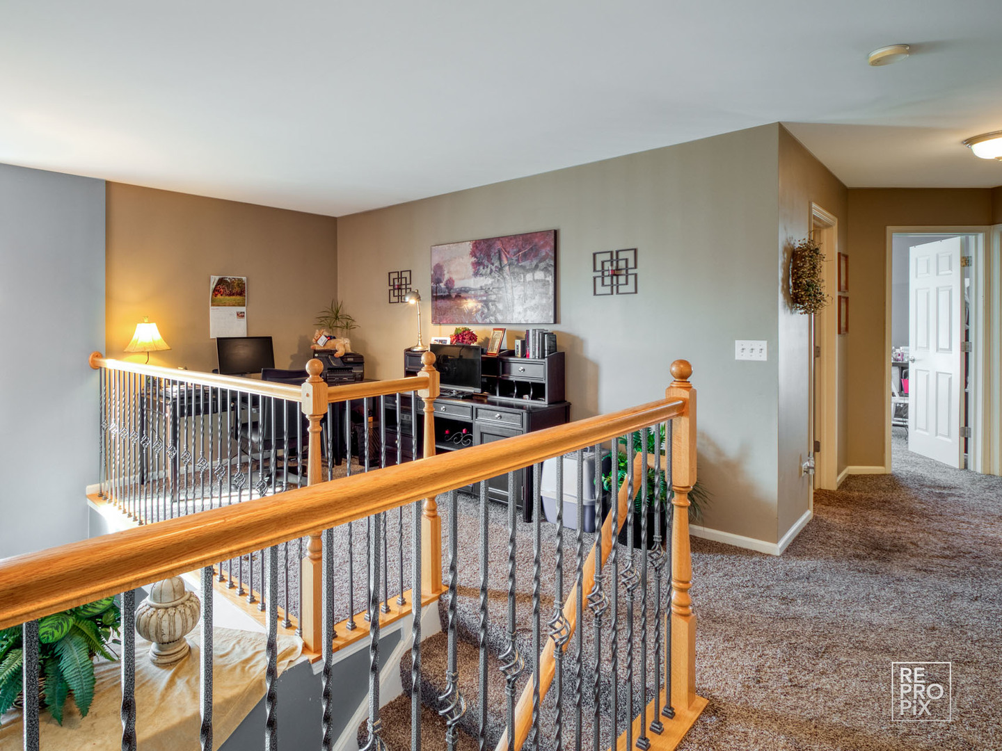 833 Oak Hollow Road Crystal Lake, IL 60014 - Photo 8 of 18