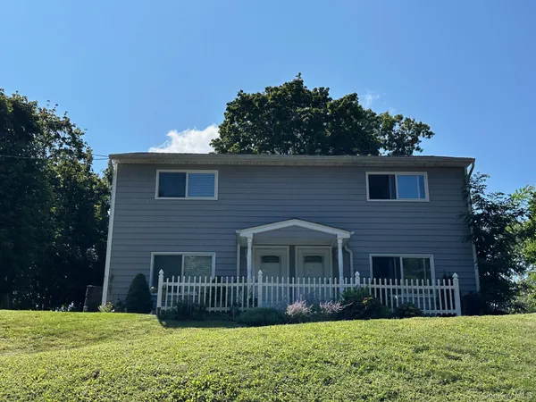 $2,500 | 40 A Melrose Avenue, East Northport, NY 11731