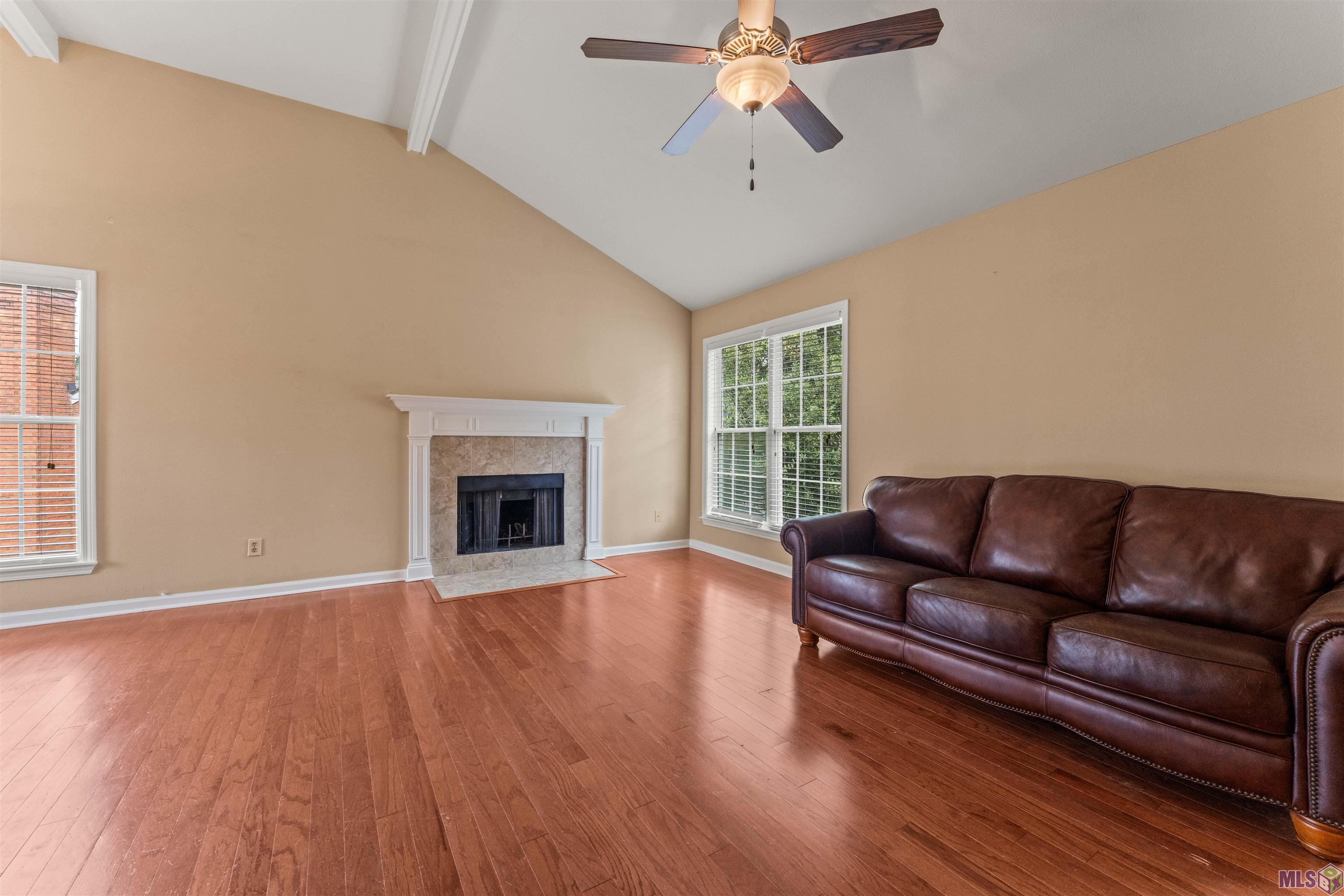 7945 Jefferson Pl Boulevard, Unit D Baton Rouge, LA 70809 - Photo 3 of 23 Gallery Image 3