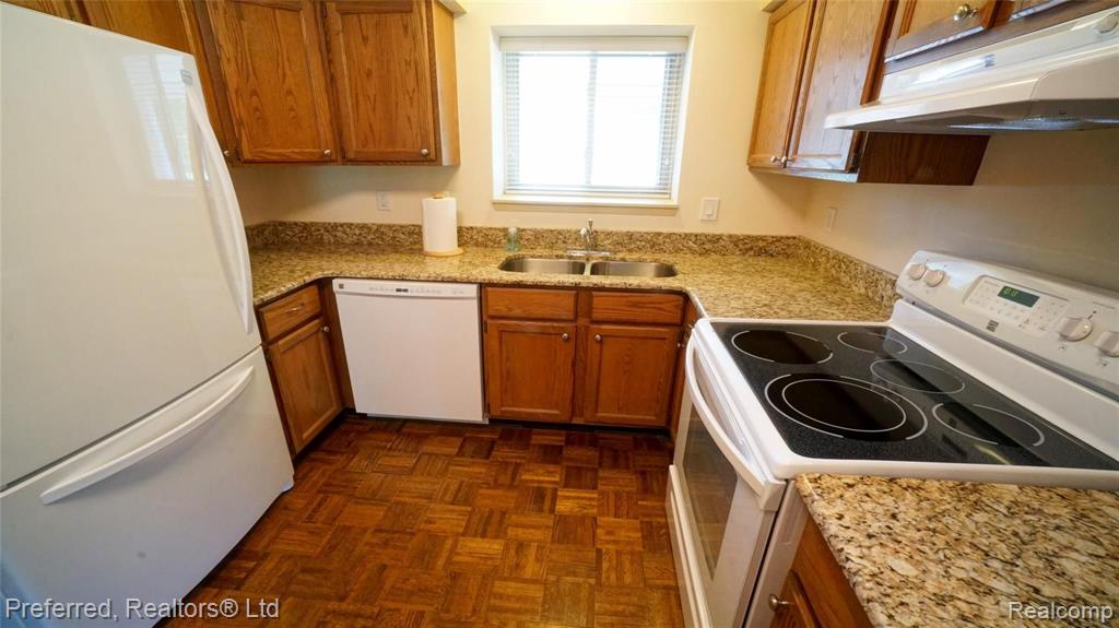 22469 Mill Road Novi, MI 48375 - Photo 18 of 30 Gallery Image 18