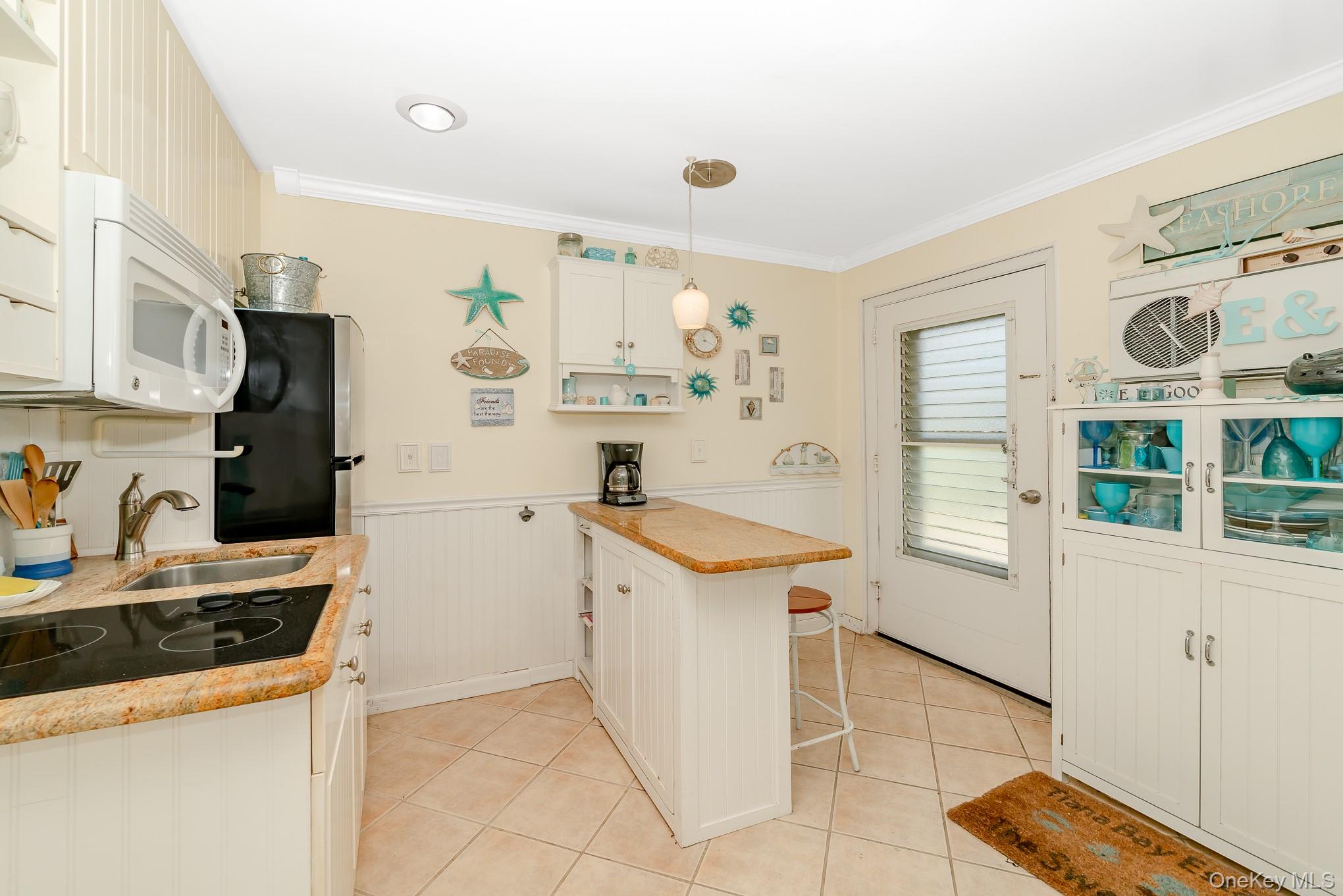 50 Rampasture Road, Unit 6 Hampton Bays, NY 11946 - Photo 28 of 35