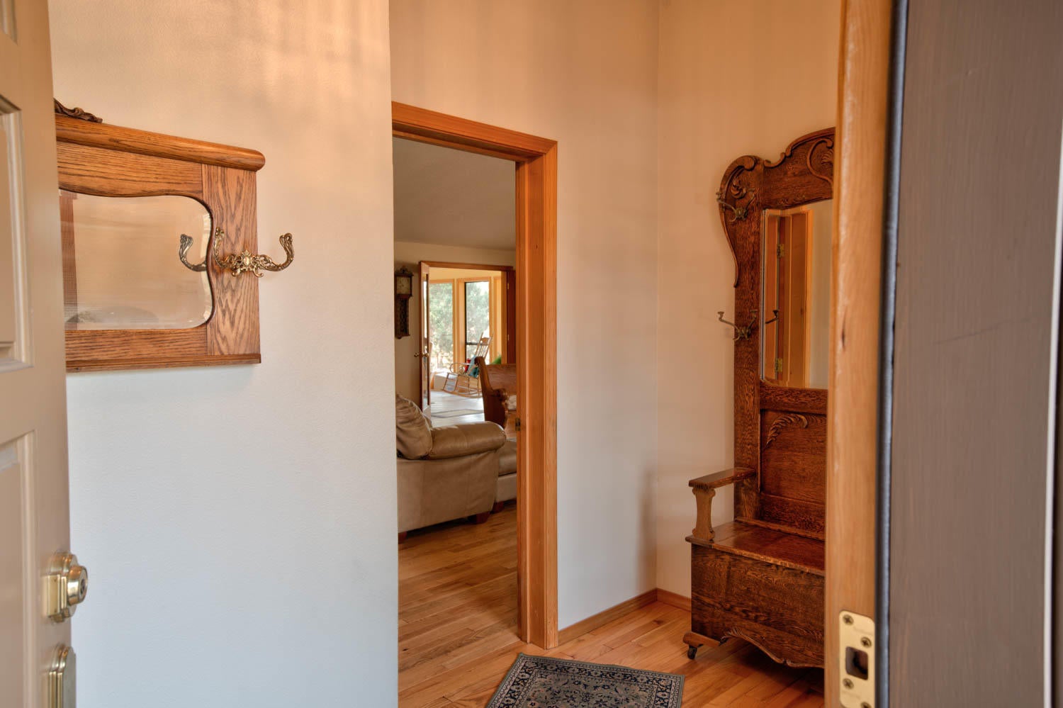 64548 Joe Neil Road Bend, OR 97701 - Photo 4 of 50 Entry not showing is closet for coats