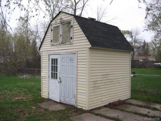 207 East Road Holly, MI 48442 - Photo 9 of 25 264-018276 - Outbuilding.JPG