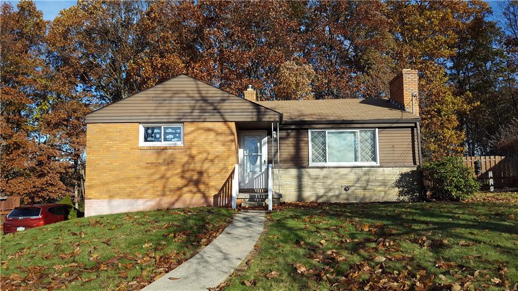 Welcome to 841 Rosalind Drive in the Longvue Acres plan. Built in 1954. County tax record says it has 1.047 square feet.