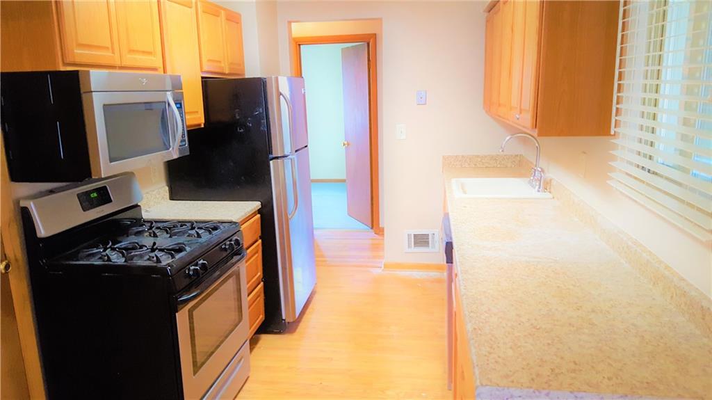 841 Rosalind Road Pittsburgh, PA 15237 - Photo 8 of 25 Gallery Image 8