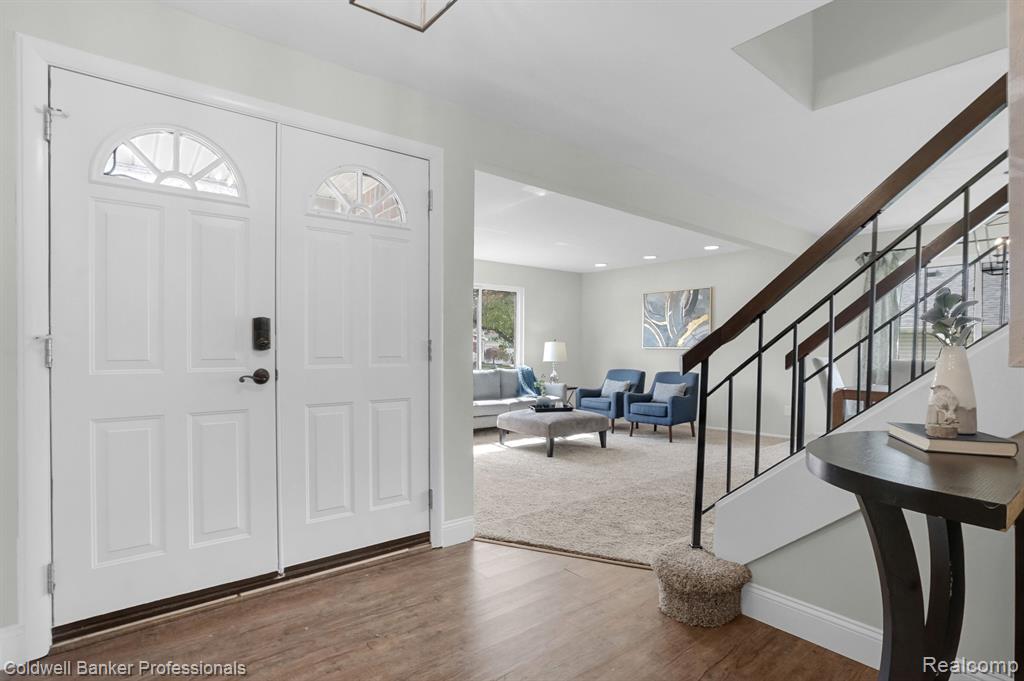 22626 Deerfield Road Novi, MI 48375 - Photo 6 of 52