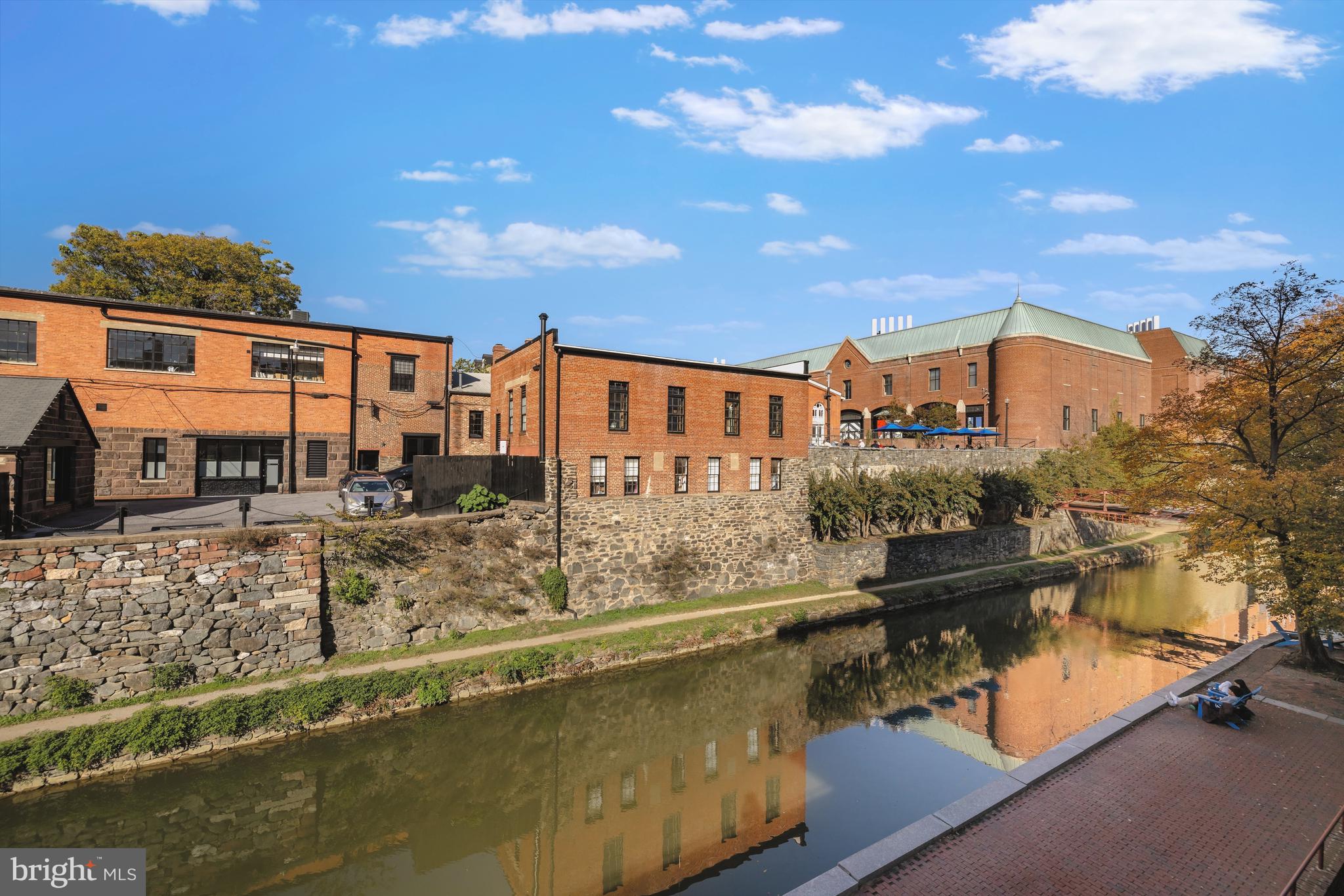 1015 33rd Street Northwest, Unit 507 Washington, DC 20007 - Photo 19 of 20 a view of a lake with houses