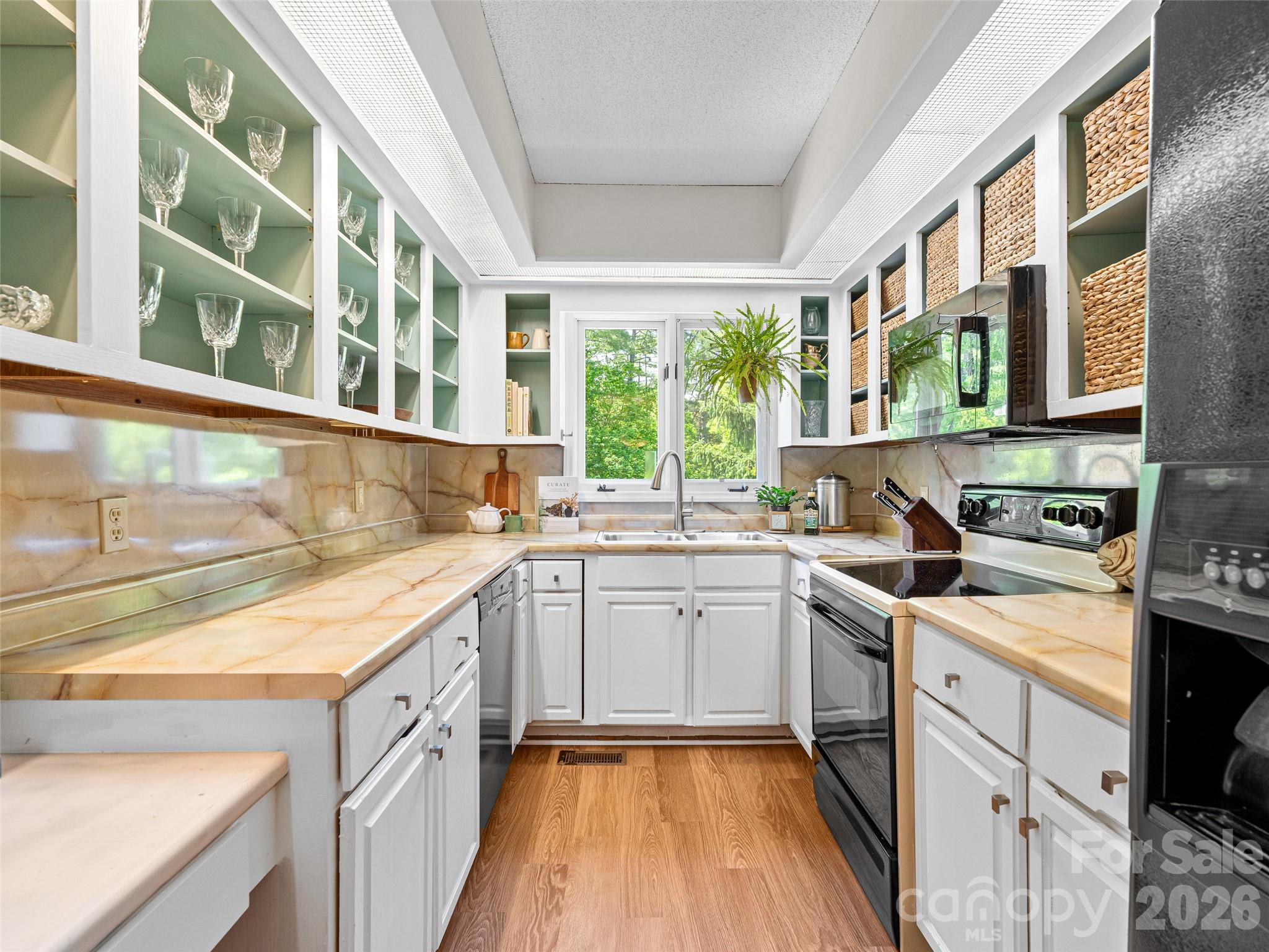 101 Beaver Ridge Road Asheville, NC 28804 - Photo 11 of 48