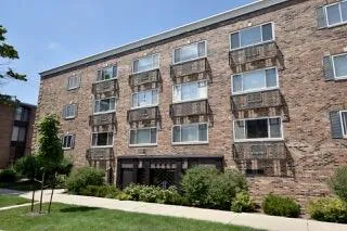 $135,000 | 2222 East Belleview Place, Unit 306, Milwaukee, WI 53211