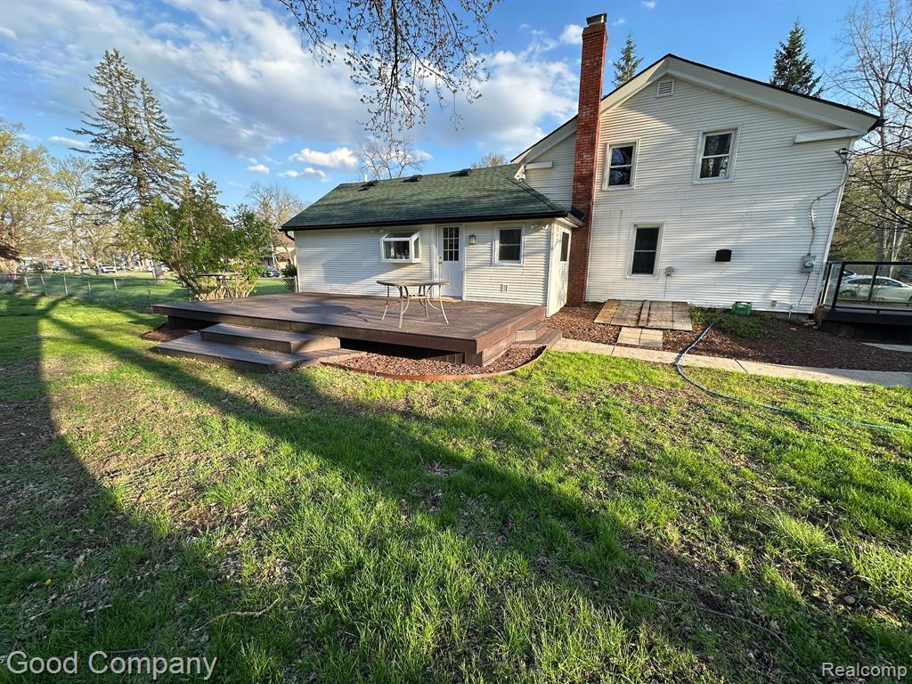 720 West Commerce Road Commerce Township, MI 48382 - Photo 17 of 19