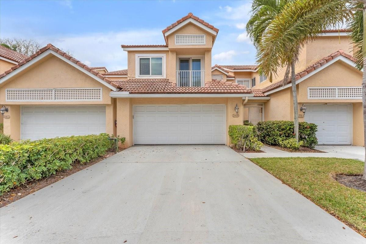 23181 Fountain View Drive, Unit D Boca Raton, FL 33433 - Photo 2 of 49 Photo 2