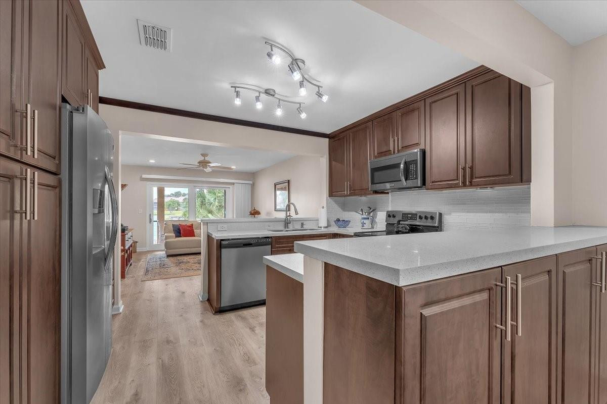 23181 Fountain View Drive, Unit D Boca Raton, FL 33433 - Photo 6 of 49 Photo 6