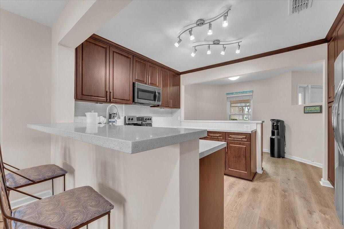 23181 Fountain View Drive, Unit D Boca Raton, FL 33433 - Photo 10 of 49 Photo 10