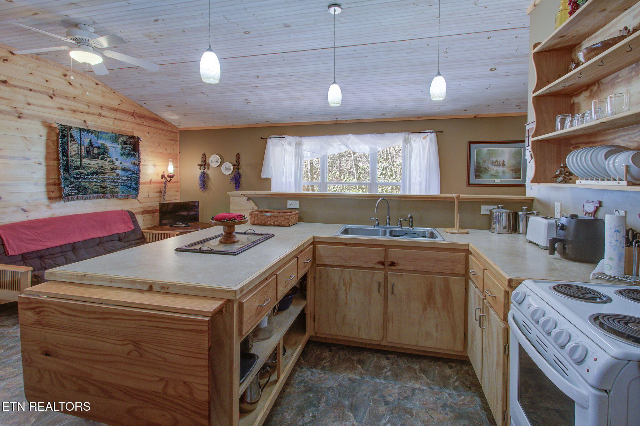 1324 Huskey Branch Road Walland, TN 37886 - Photo 18 of 37 IMG_6004