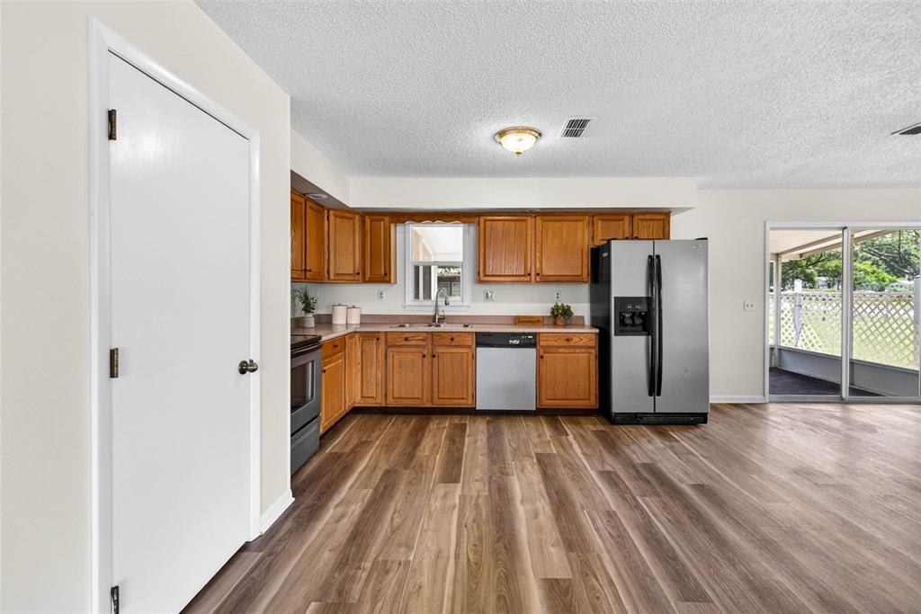 39901 Otis Allen Road Zephyrhills, FL 33540 - Photo 9 of 59