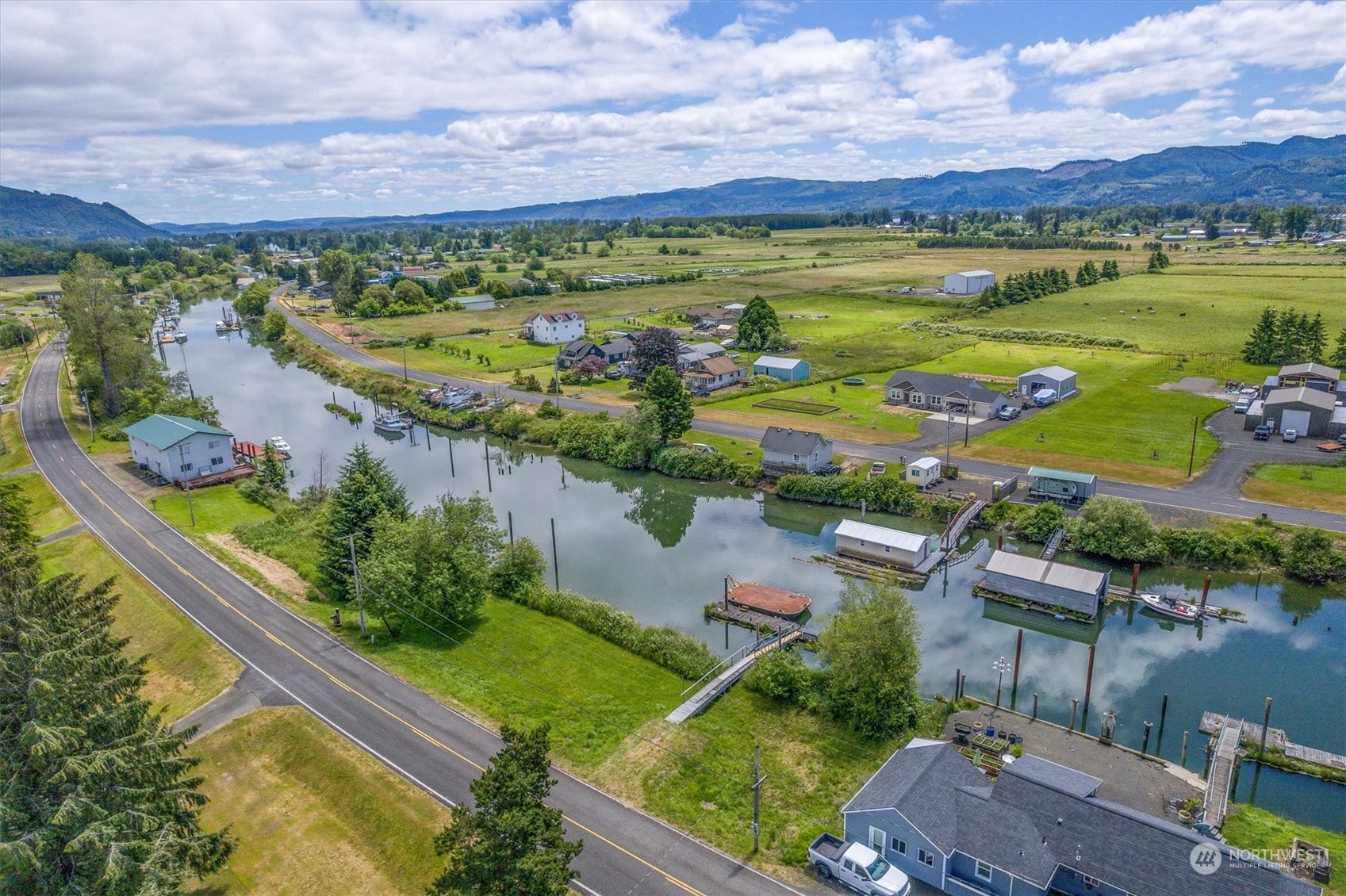 157 North Welcome Slough Road Cathlamet, WA 98612 - Photo 3 of 9 Gallery Image 3