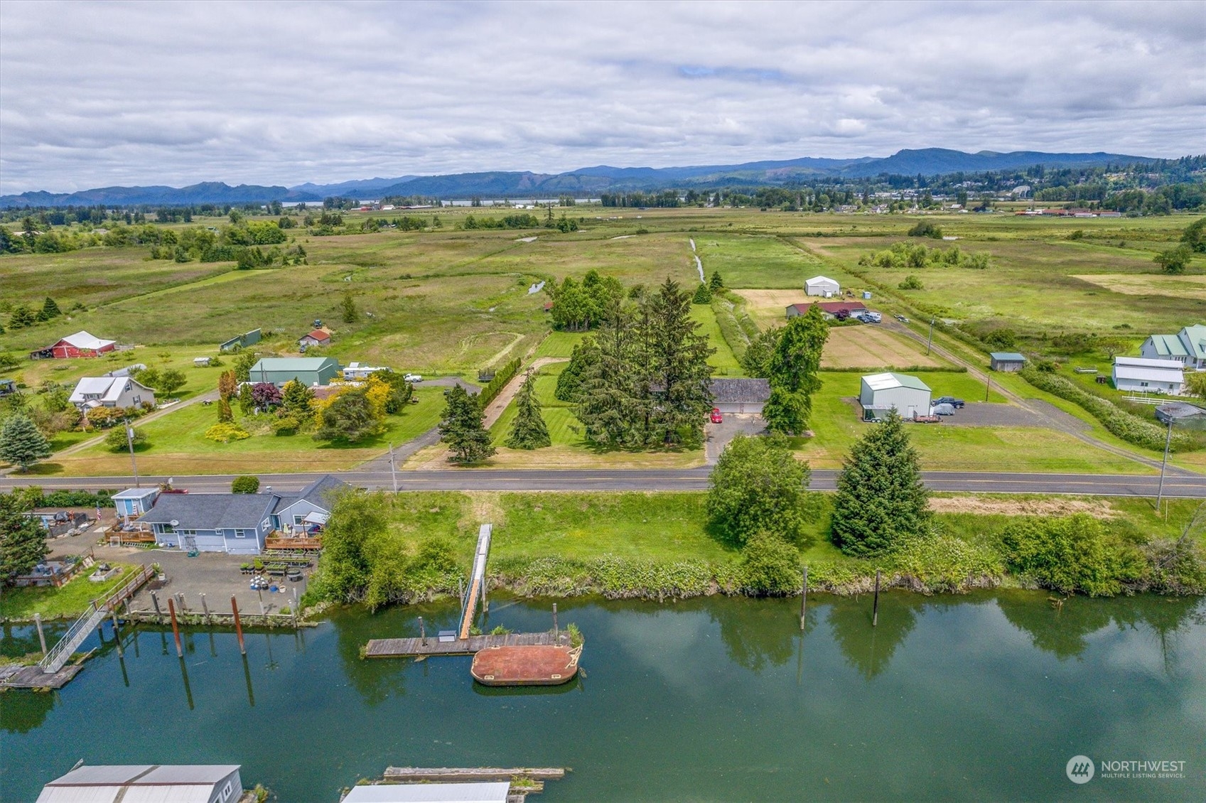 157 North Welcome Slough Road Cathlamet, WA 98612 - Photo 6 of 9 Gallery Image 6