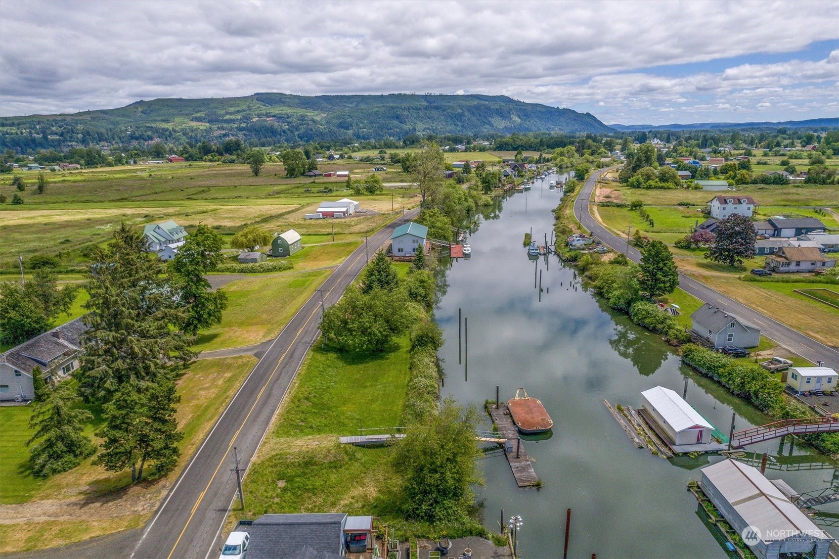 157 North Welcome Slough Road Cathlamet, WA 98612 - Photo 7 of 9 Gallery Image 7