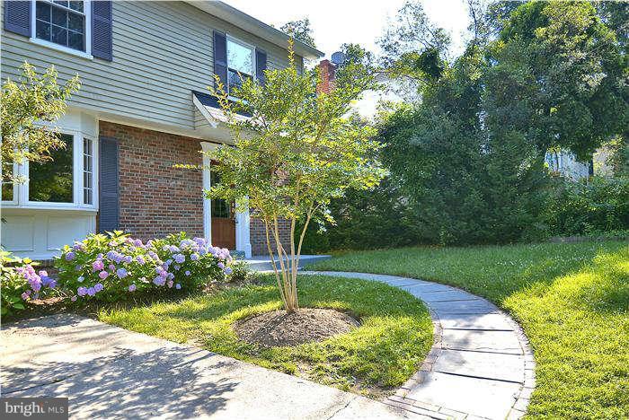 2521 Forest Glen Road Silver Spring, MD 20910 - Photo 3 of 30 FRONT WALKWAY FROM DRIVEWAY