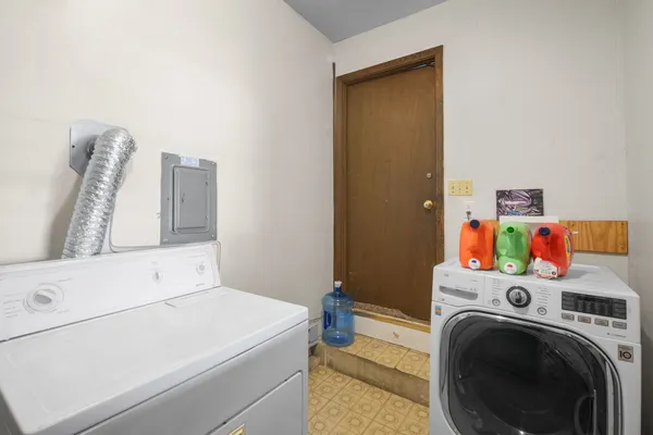 $340,000 | 775-785 Gerten Avenue, Aurora, IL 60505