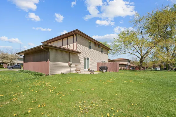 $340,000 | 775-785 Gerten Avenue, Aurora, IL 60505