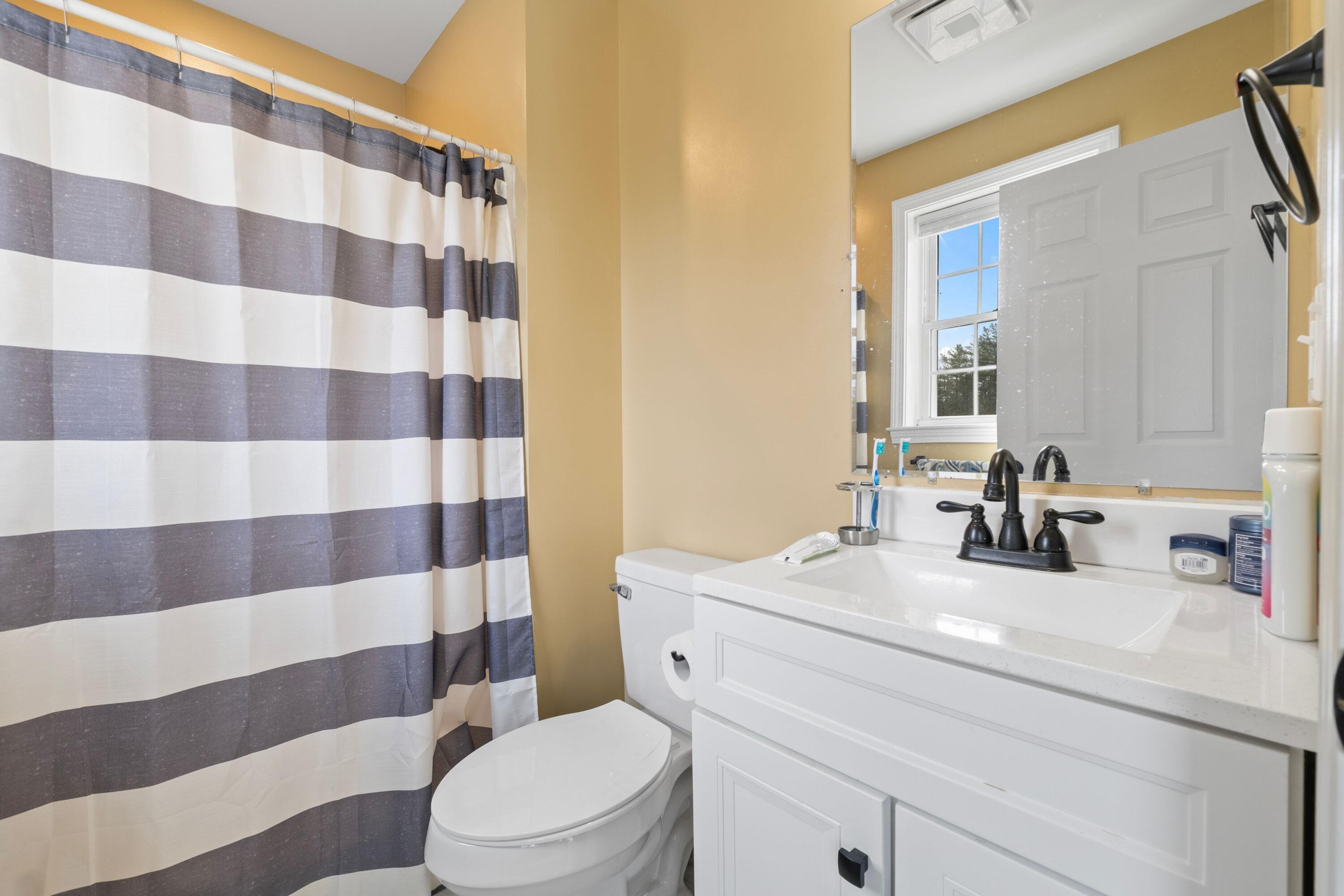 320 Church Hill Road Leeds, ME 04263 - Photo 18 of 45 Primary Bath