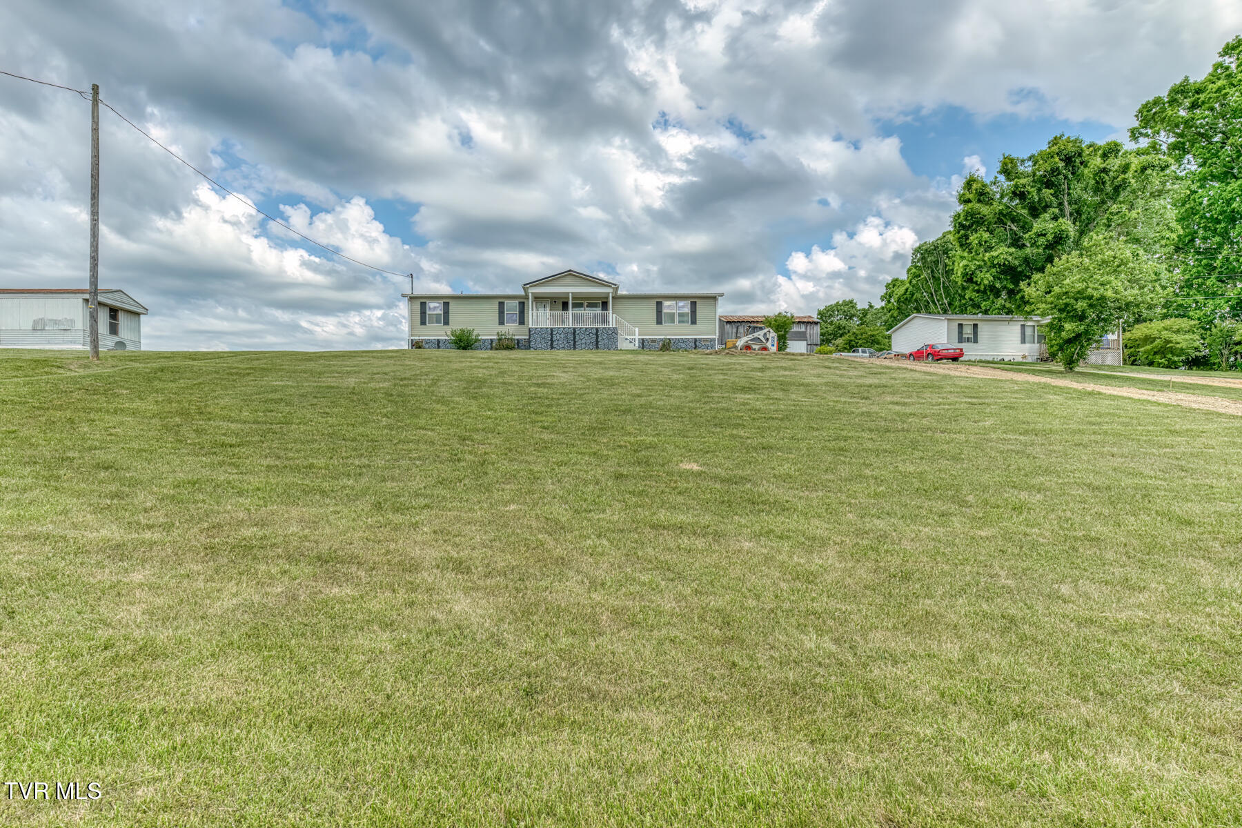 2069 Devault Bridge Road Piney Flats, TN 37686 - Photo 34 of 36 2069 Devault Bridge Rd-34