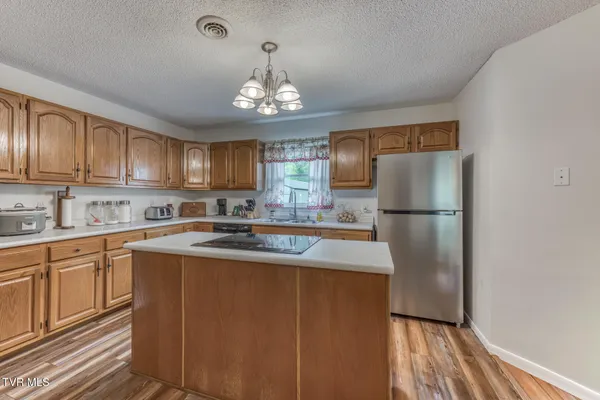 $449,900 | 12288 Bristol Highway, Bristol, VA 24202