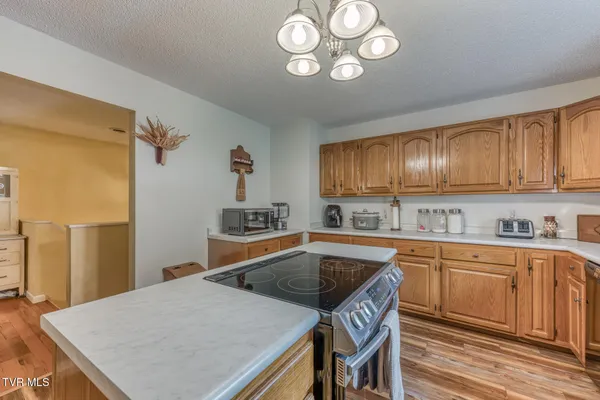 $449,900 | 12288 Bristol Highway, Bristol, VA 24202