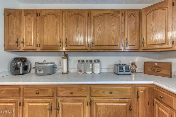 $449,900 | 12288 Bristol Highway, Bristol, VA 24202