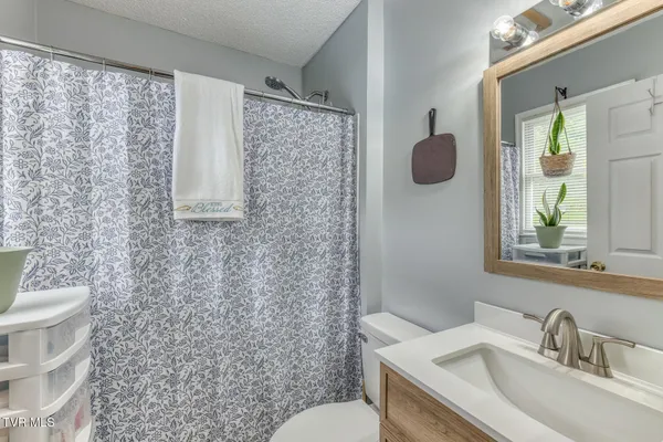 $449,900 | 12288 Bristol Highway, Bristol, VA 24202
