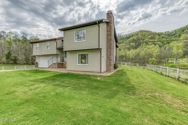 $449,900 | 12288 Bristol Highway, Bristol, VA 24202