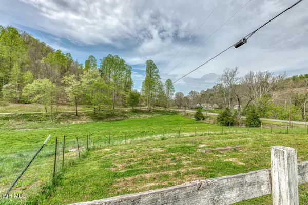 $449,900 | 12288 Bristol Highway, Bristol, VA 24202