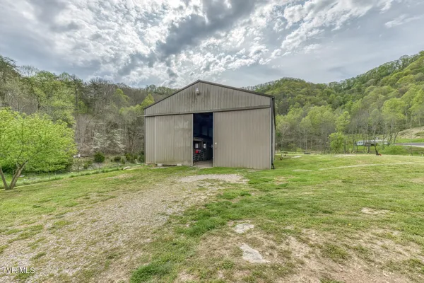 $449,900 | 12288 Bristol Highway, Bristol, VA 24202
