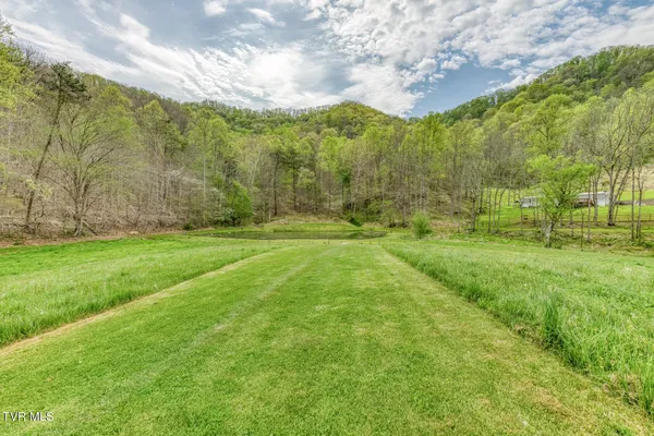 $449,900 | 12288 Bristol Highway, Bristol, VA 24202