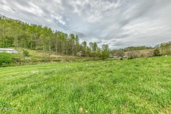 $449,900 | 12288 Bristol Highway, Bristol, VA 24202