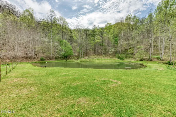 $449,900 | 12288 Bristol Highway, Bristol, VA 24202