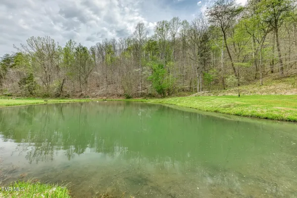 $449,900 | 12288 Bristol Highway, Bristol, VA 24202