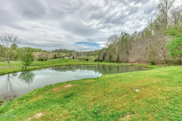 $449,900 | 12288 Bristol Highway, Bristol, VA 24202